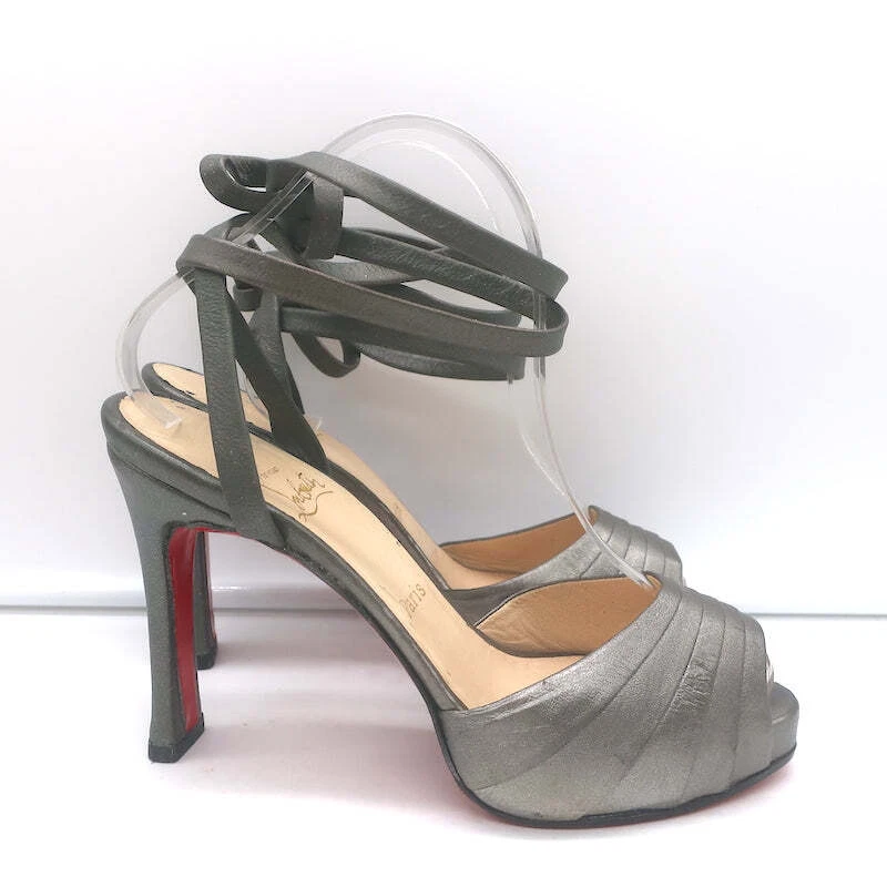 Sandalias Christian Louboutin Plataforma Envolvente al Tobillo Cuero Estaño Talla 39.5 Foto 2 de 4