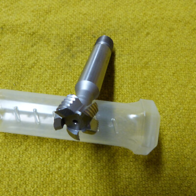 Fräser Ø 18 T-NUT schruppschlicht  HSS 8 breit GL72 z5 S12 gew