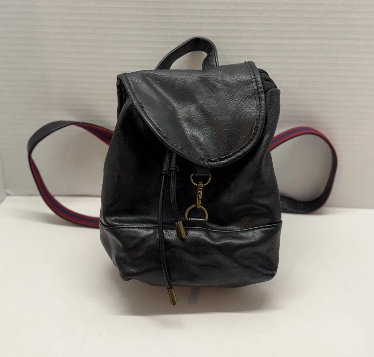 NWT Madden Girl Backpack Metallic Gold Quilted Drawstring Shiny Black Zip Straps Steve Madden Black Quilted Backpack Gold | Mercari main image 2