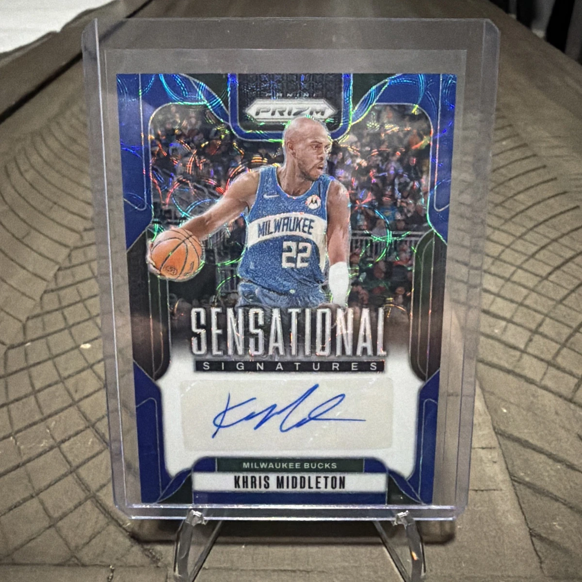 Khris Middleton Basketball Autographed Sports Trading Cards