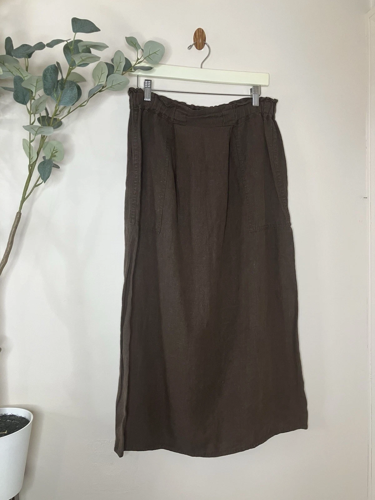 Vintage Flax Brown Midi Skirt Size S 100% Linen 90s Y2K Style
Opens in a new window or tab