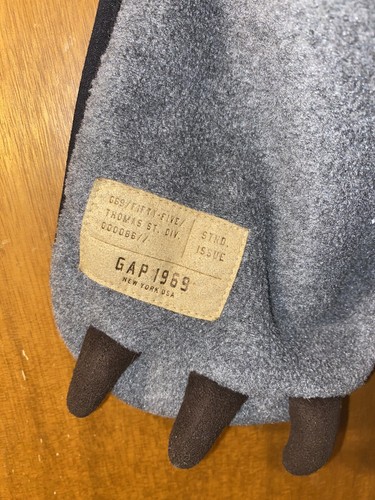Gap Kids Bear Claw Scarf Boys Gray One Size Fleece Winter 5 Feet Long - Picture 2 of 5