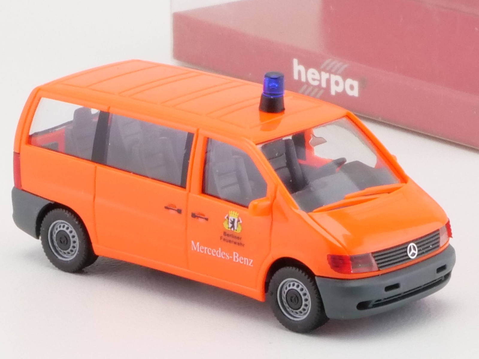 Herpa 043670 MB Mercedes Vito Bus Fire Brigade Berlin 1:87 New! Ob 1703-17-98