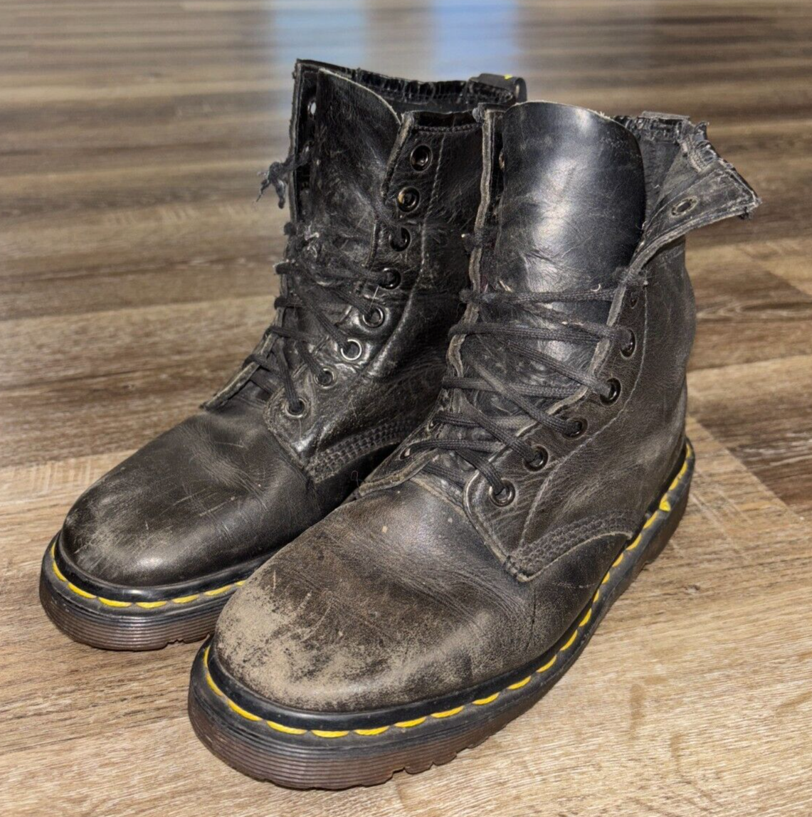 Vintage Dr. Martens 1460 Made In England Black‎ Leather Boots 8-Eye Combat Shoes Dr Martens Vintage 8 Eyelet 1460 Black Boot Made in England  main image 2