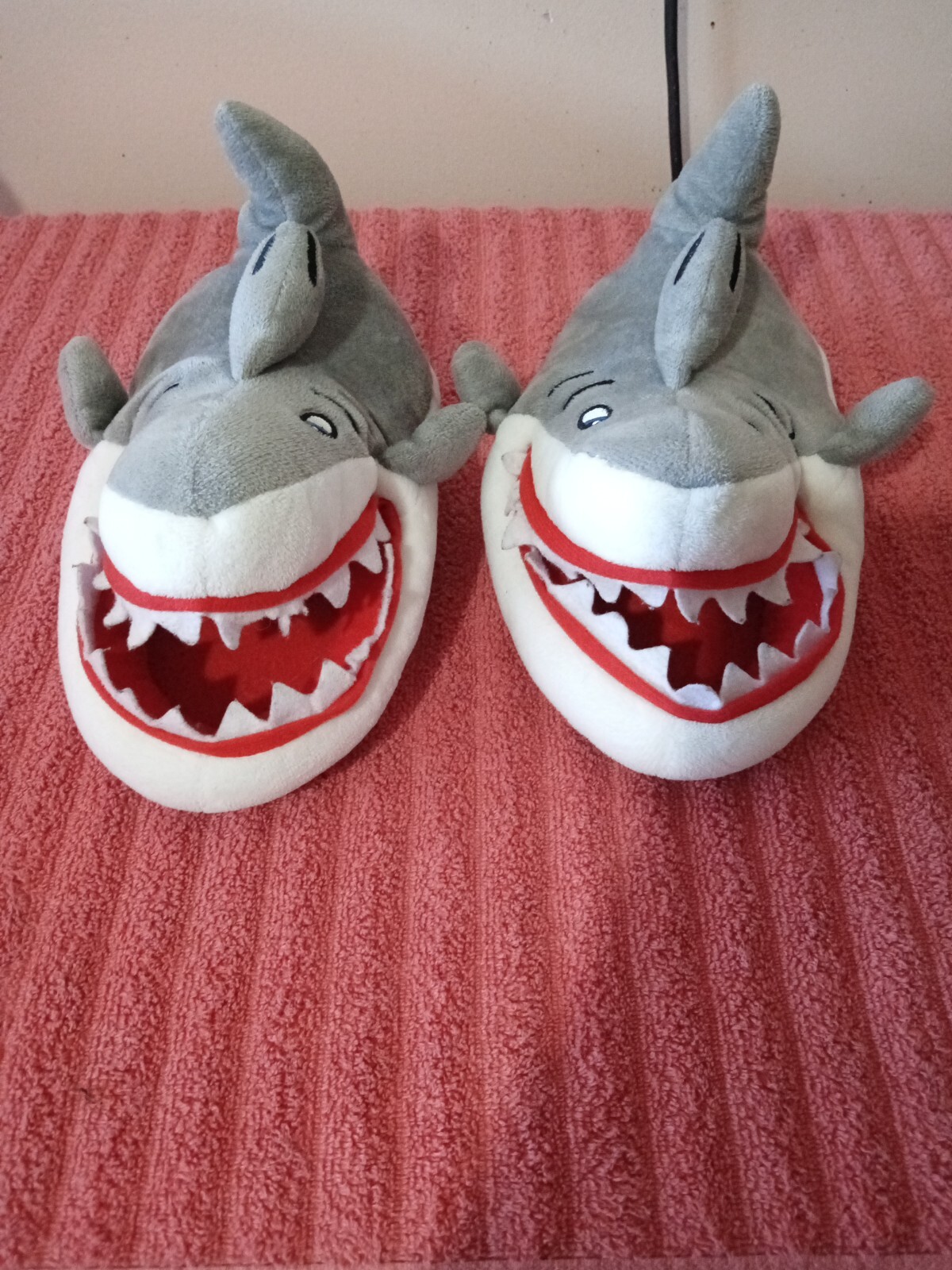 Wonder Nation Shark Themed Soft House Slippers Size 4-5 for Kids  -image