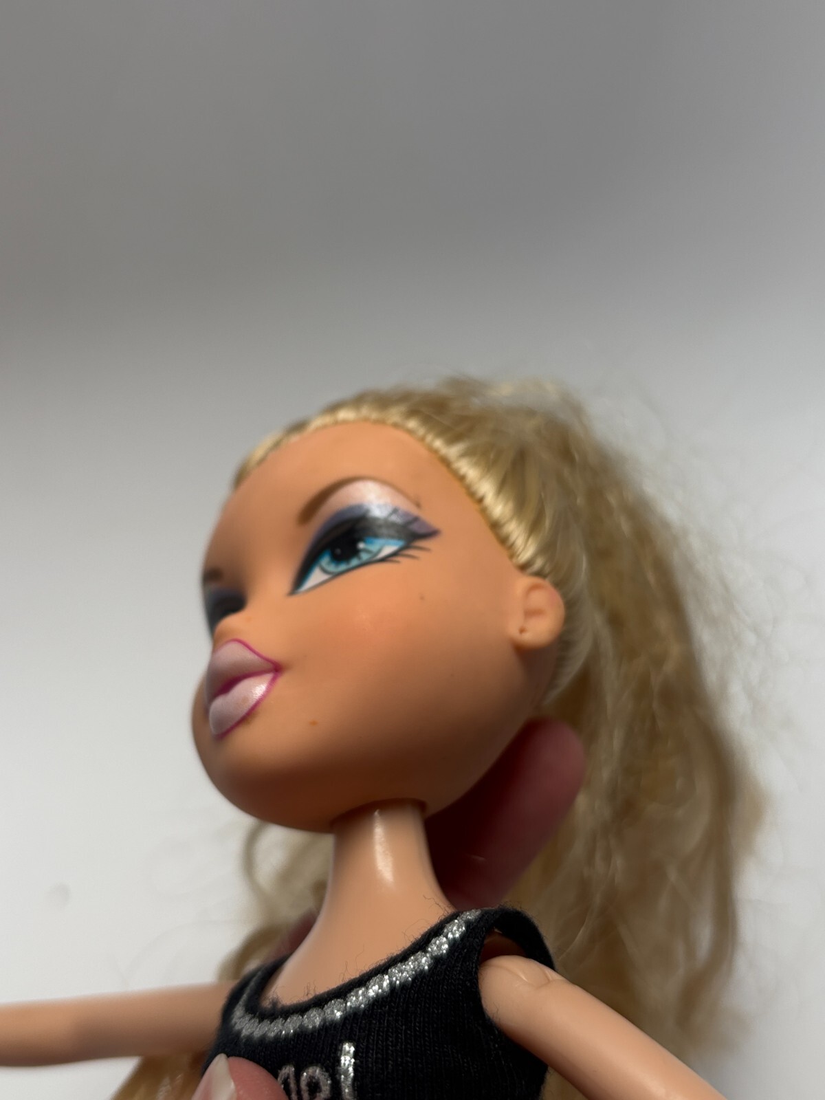 MGA Vintage Bratz 2006 Forever Diamondz Cloe Doll Redressed Original Shirt