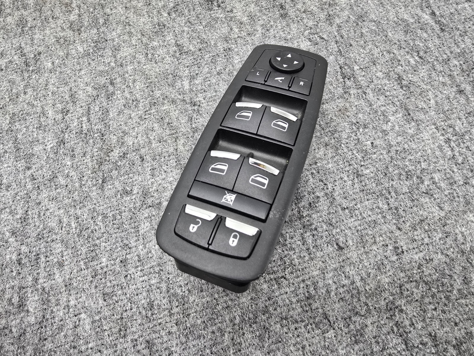 FRONT LEFT SIDE MASTER WINDOW CONTROL SWITCH OEM 40K 14-19 MASERATI GHIBLI S