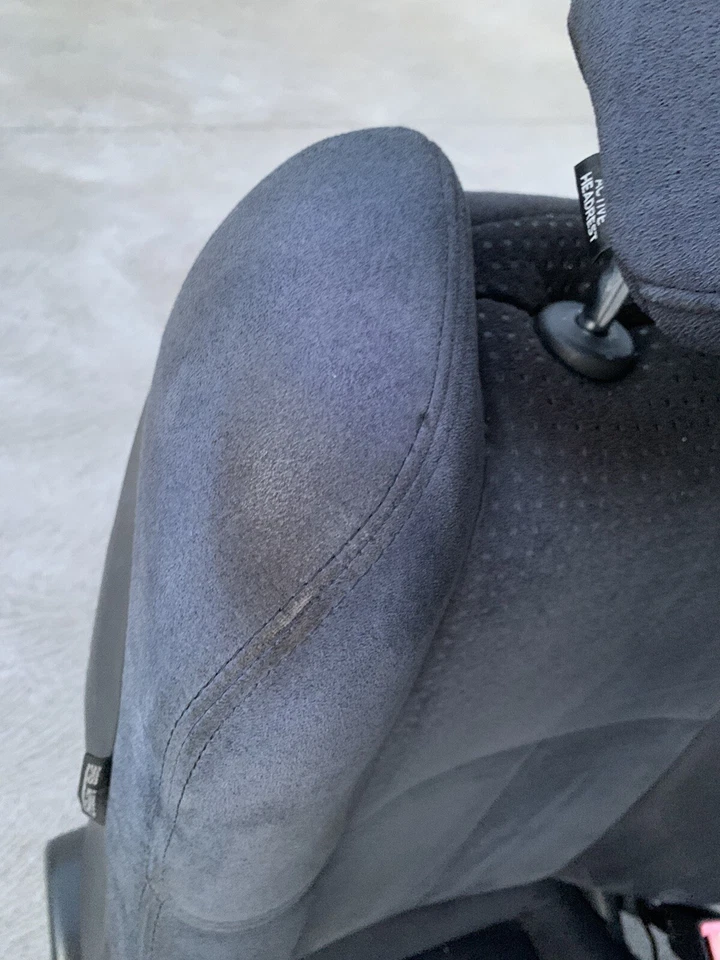 Nissan Skyline V35 Coupe Front Seats Pair L/R - image 3 of 4