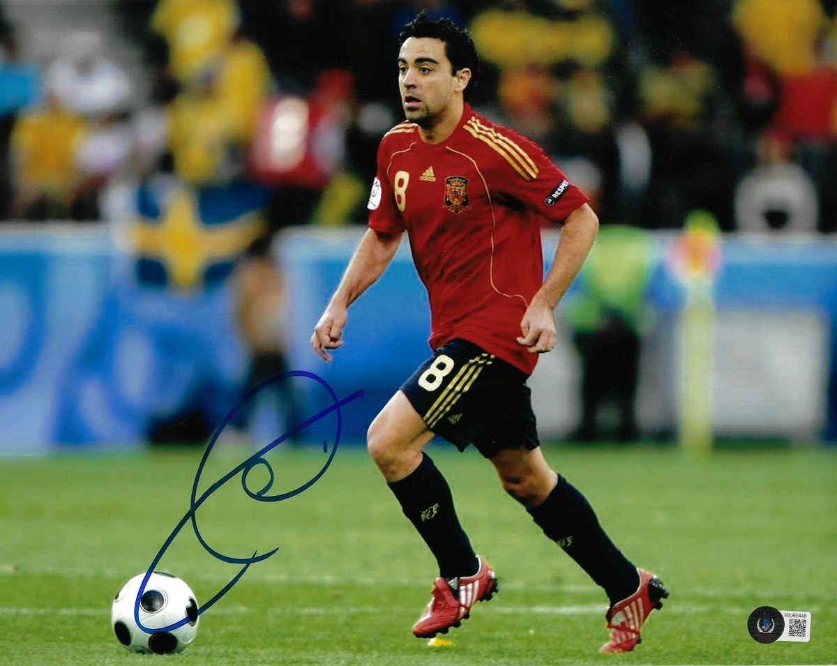 Barcelona Spain Xavi Hernandez Signed 11x14 Photo BAS Beckett