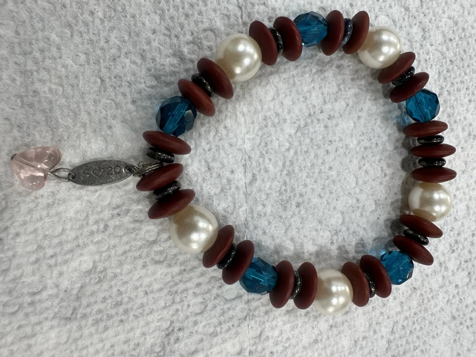 Sabika Necklaces And Bracelets - Image 4 of 4