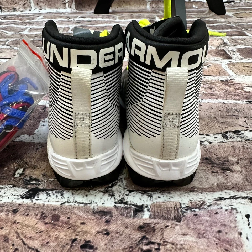 Botines de fútbol Under Armour para niños negros amarillos neón juveniles talla 10NIÑOS NUEVOS SIN CAJA Foto 4 de 4