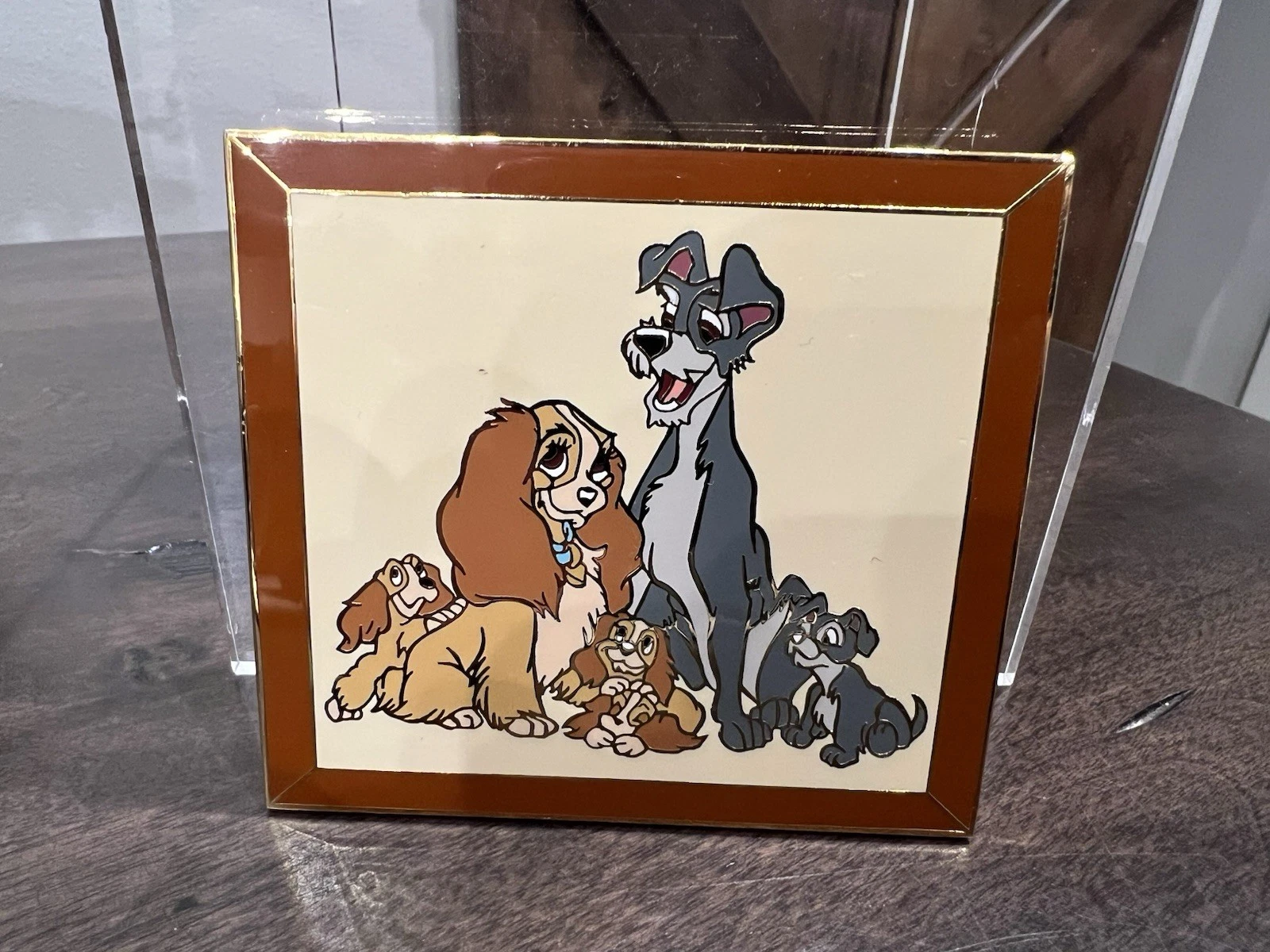 Disney Auctions - Lady & the Tramp w Pups Jumbo Frame Family Portrait LE 100 Pin