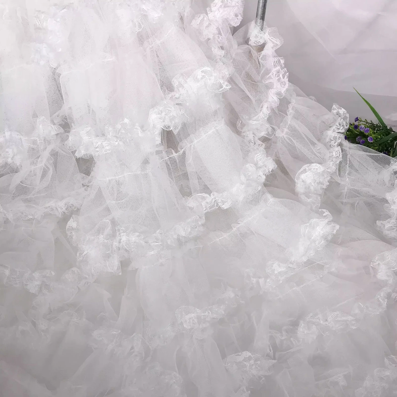 OFF WHITE Tessuto pizzo rughe bianco sporco bordo increspato pizzo per abito costume 0 5 iarde