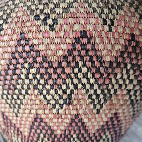 Vintage Traditional Kenyan Ceremonial Beer Basket - Picture 6 of 15