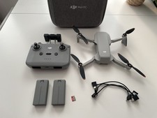 DJI Mini 2 SE Bundle Ready-to-Fly Drone