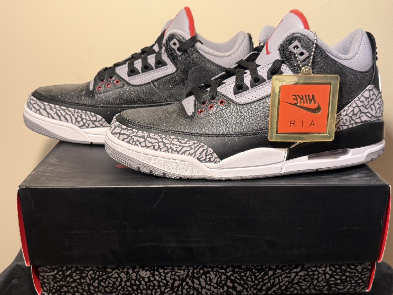 Air Jordan 3 Retro Black Red Cement