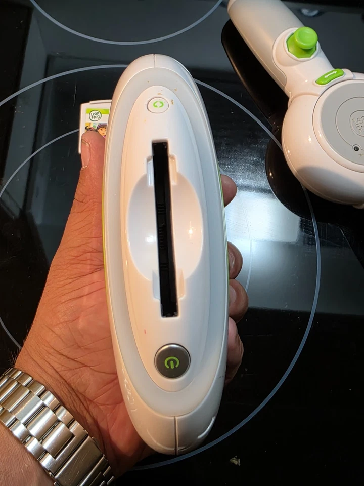 LeapFrog LeapTV Educational Video Gaming (System, Game and Controller ONLY) - Image 3 of 3