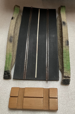Classic Scalextric CMM/A210 Buckelbrücke Gummikette & Accs Triang Vintage