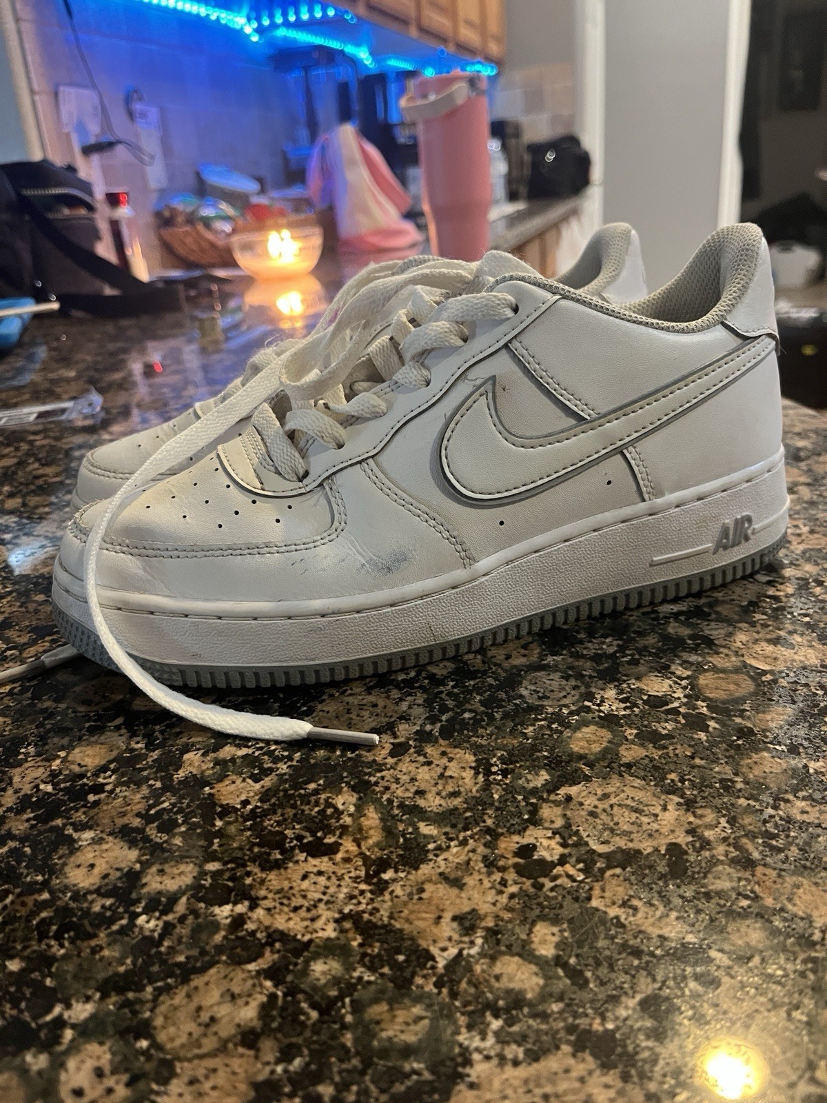 Air Force 1 Silver And White Low Top Size 6Y thumbnail 2