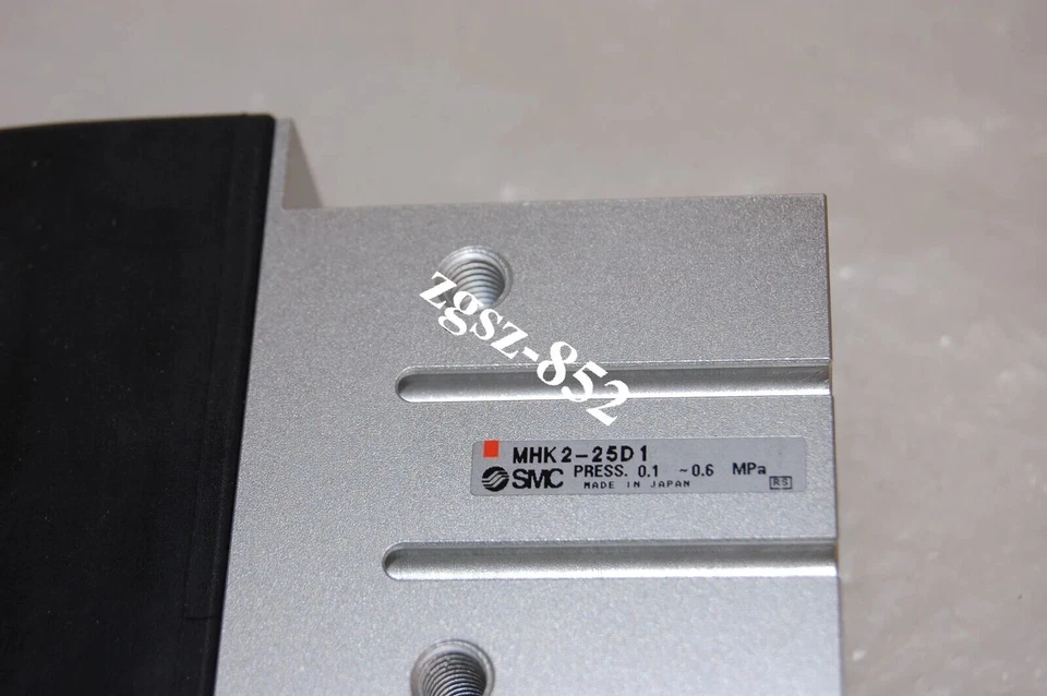 SMC MHK2-25D1 GRIPPER NEW MHK225D1 Brand New FedEx or DHL - Image 3 of 4
