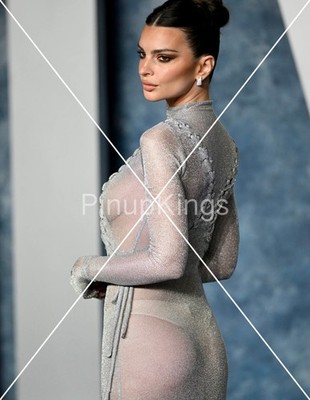 8x10 Photo Publicity Art Posed Sexy Actress Model Emily Ratajkowski 12