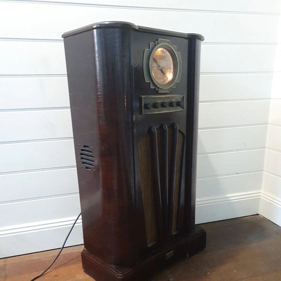 Rare vintage style reproduction 1940s crosley console radio CD TAPE RADIO - image 2 of 4