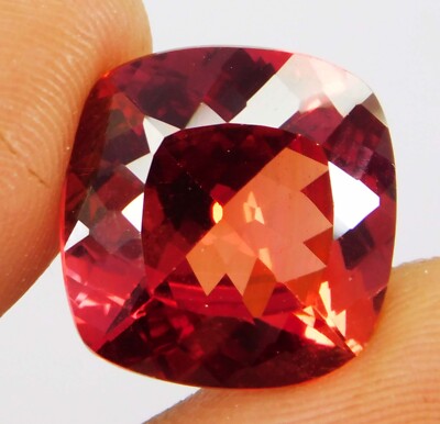 Natürlicher orangefarbener Saphir Madagaskar 15,25 ct Kissenschliff loser Ede...