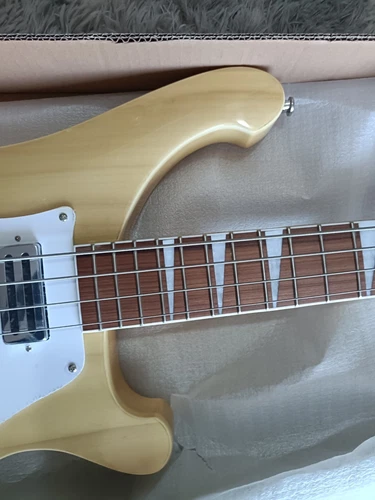 Rickenback 4-saitige E-Bassgitarre Palisander Griffbrett 22 Bünde - Bild 9 von 11
