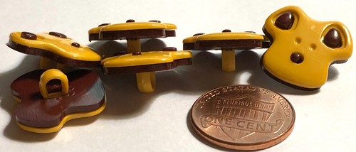 6 JHB Glossy Brown Yellow Puppy Dog Face Shank Buttons 18mm 11/16" Wide 12547 - Picture 2 of 2