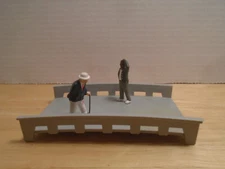 O SCALE FOOT BRIDGE OR SINGLE LANE AUTO BRIDGE FIGURES NOT INCLUDED 5" LONG 3" W