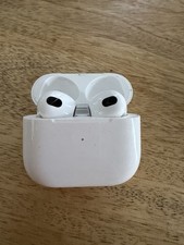 Apple AirPods 3rd gen with Wireless MagSafe Charging Case