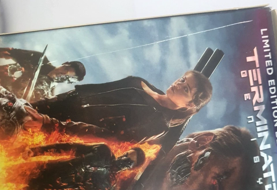 Terminator Genisys Blu Ray Limited Edition Gift Set - Image 3 of 4