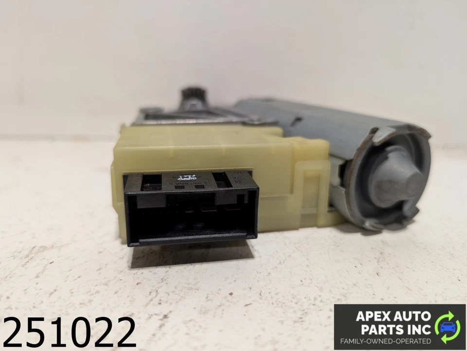 BMW 745i 2005 fabricante de equipos originales 4,4 L techo corredizo eléctrico motor eléctrico Foto 4 de 4