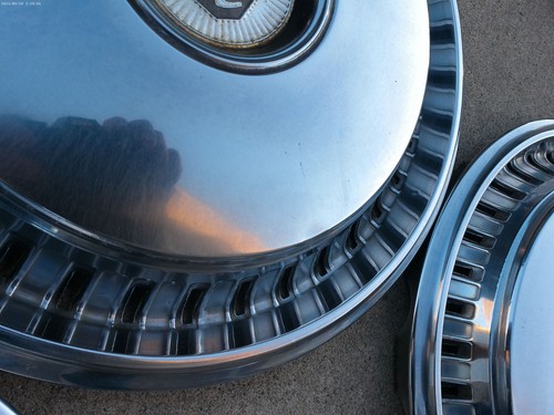 Wheel Cover Set Of 4 14"IN HubCap 36-slot Type Fits 76 CHEVY NOVA 00369009 Used - Picture 4 of 9