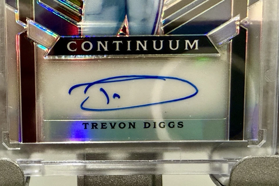 NFL DALLAS COWBOYS TREVON DIGGS Leaf Auto Continuum #40/83 Limited Run 2023 - Image 2 of 3