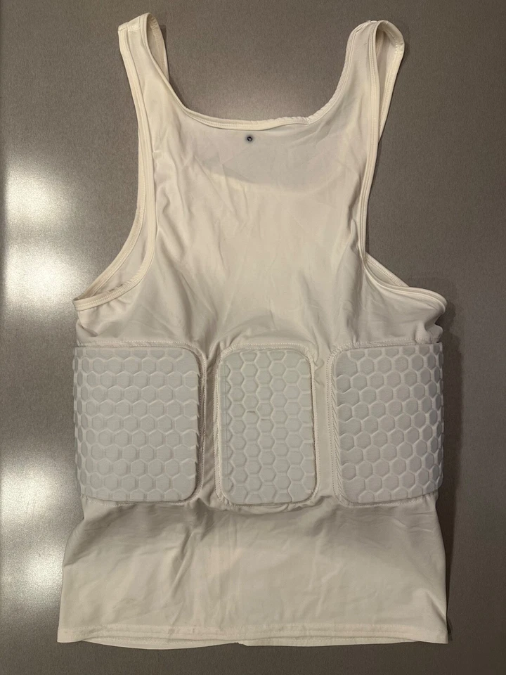 Camiseta sin mangas de compresión acolchada McDavid para hombre, talla XL, blanca Foto 2 de 3