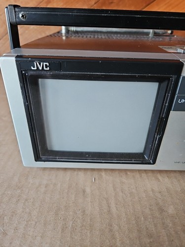 VTG JVC Victor Monitor Color TV UHF VHF CX-610US Mini Color Television SEE VIDEO - Picture 3 of 18