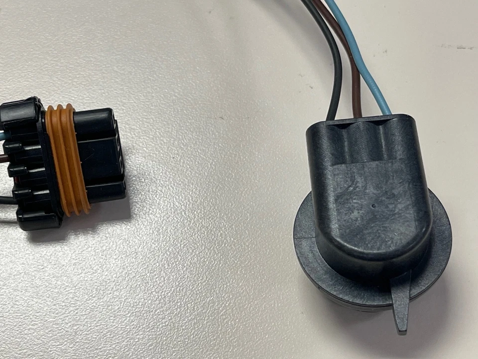 Arnés de luz de señal de giro de enchufe de cable OEM GM 5702KA 5702NAK NUEVO Foto 4 de 4