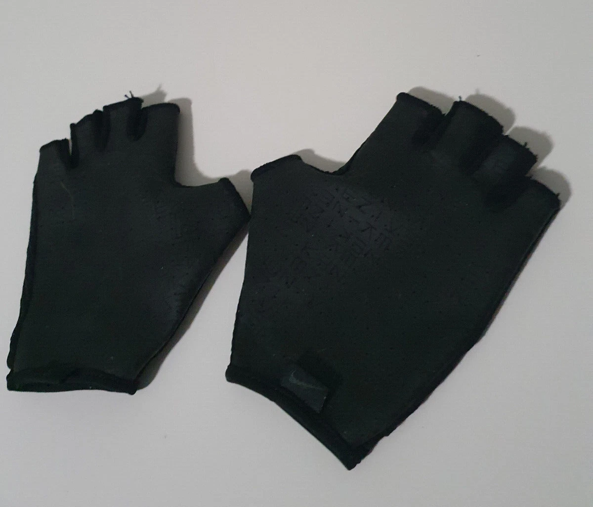 Nike Studio Grip Women s Gloves training Small size S eBay