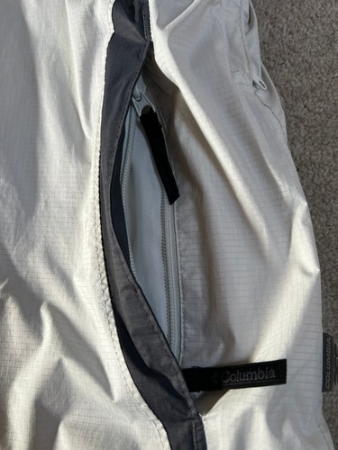 Columbia Vertex Core ladies jacket in white/black - medium size - Picture 3 of 8