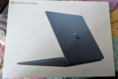 Microsoft Surface 13'' Laptop in BLAU Touchscreen + Stift, Arc Mouse, Hülle, Power