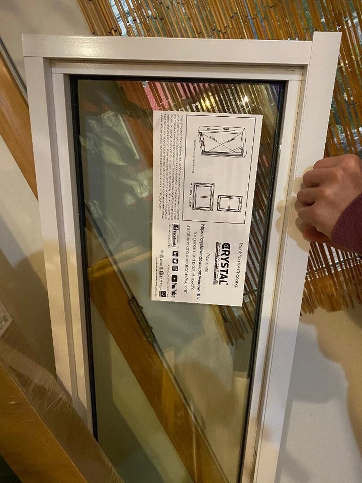 2 VENTANAS DE CRISTAL 60 POR 15.CRISTAL. NO ABRIR SOLO PARA DEJAR ENTRAR LA LUZ Foto 2 de 3