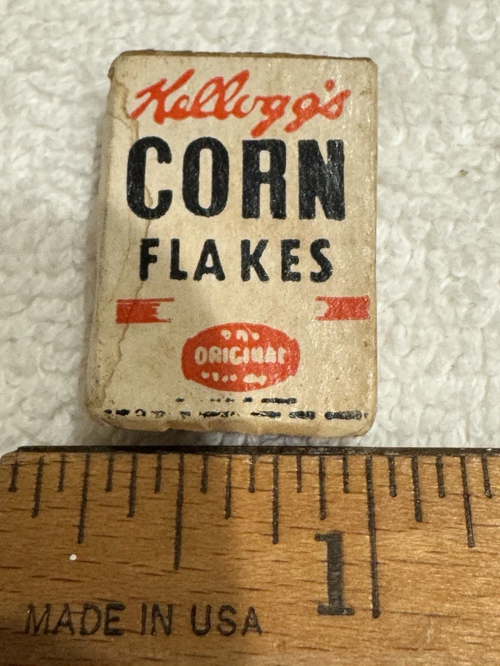 Caja de cereales vintage Kellogg’s Corn Flakes casa de muñecas papel en miniatura sobre madera Foto 2 de 4