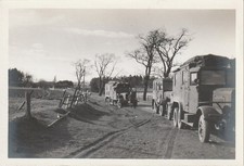 Vintage Foto Militärfahrzeuge Lastwagen Soldaten Auto Oldtimer PKW Car