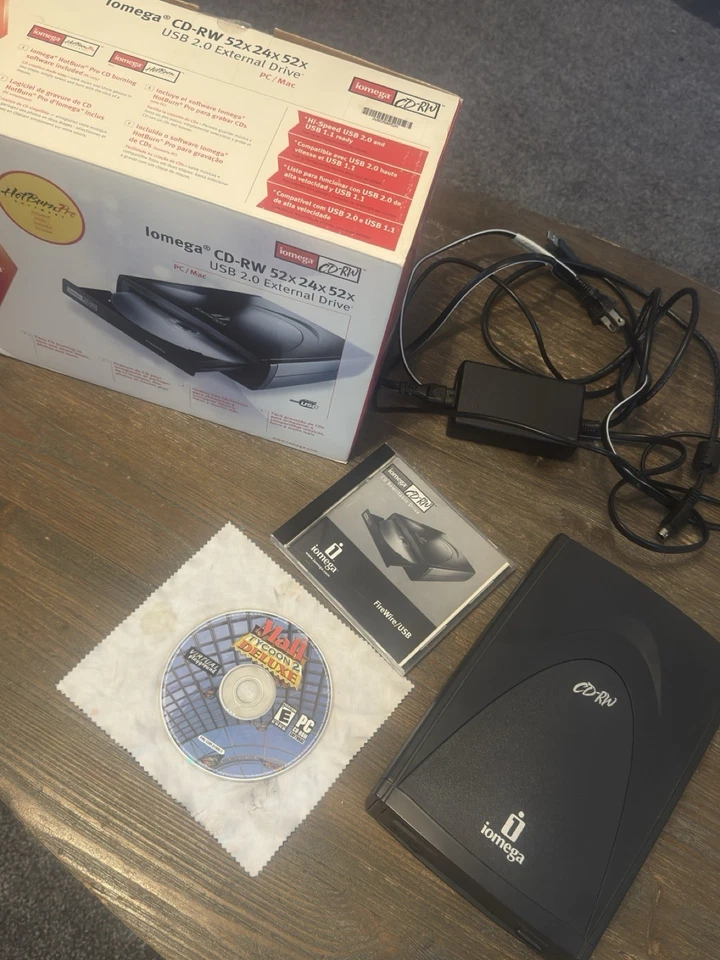 Iomega External CD-RW USB 2.0 External Drive PC or Mac - Image 2 of 4