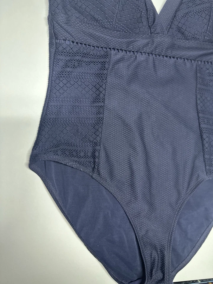 Traje de baño de una pieza con encaje azul Chantilly talla 10 SEA LEVEL SWIM US recortes azul Foto 2 de 4