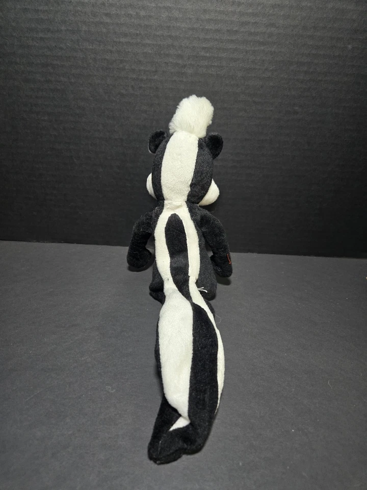 Bolso de felpa vintage 1998 Warner Bros Studio Looney Tunes Pepe Le Pew 8" etiquetas Foto 4 de 4