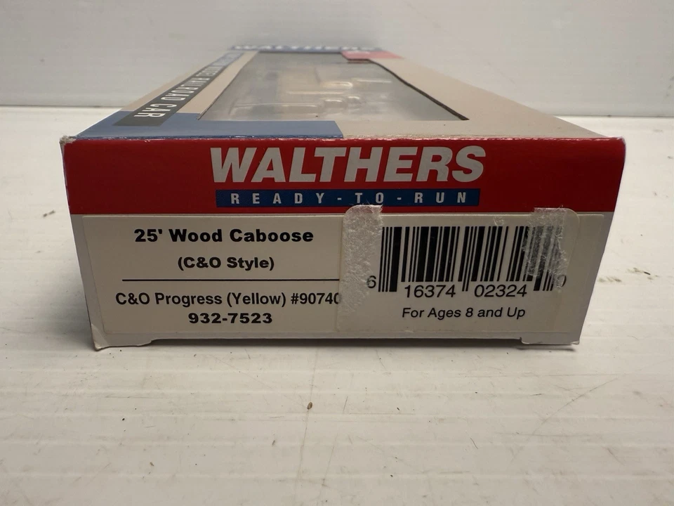 Walthers HO Scale RTR C & O Chesapeake & Ohio 25' Wood Caboose #90747 New In Box - Image 4 of 4