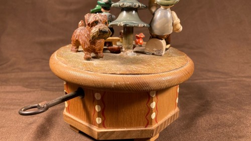 Vintage Swiss Thorens Revolving Music Box Wood Figures Do Re Mi - Picture 5 of 8