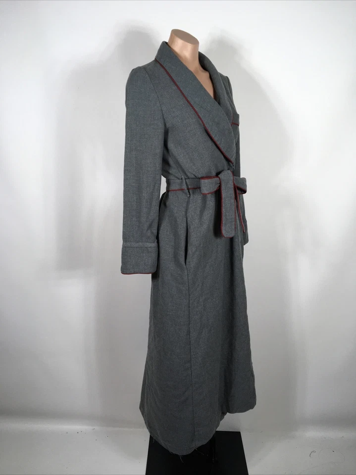 Evan Picone Vintage 70s Dacron Polyester Gray Red Bath Robe Tie Waist Petite - Image 4 of 4